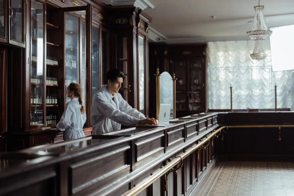 Kệ thuốc mạn tính